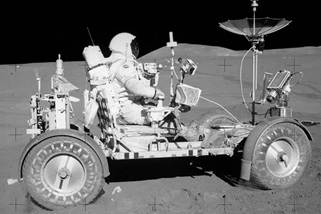 D. Scott'as su LRV-1